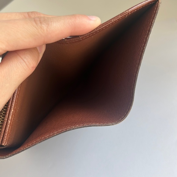 Louis Vuitton Coffre-fort Wallet - Picture 6 of 9